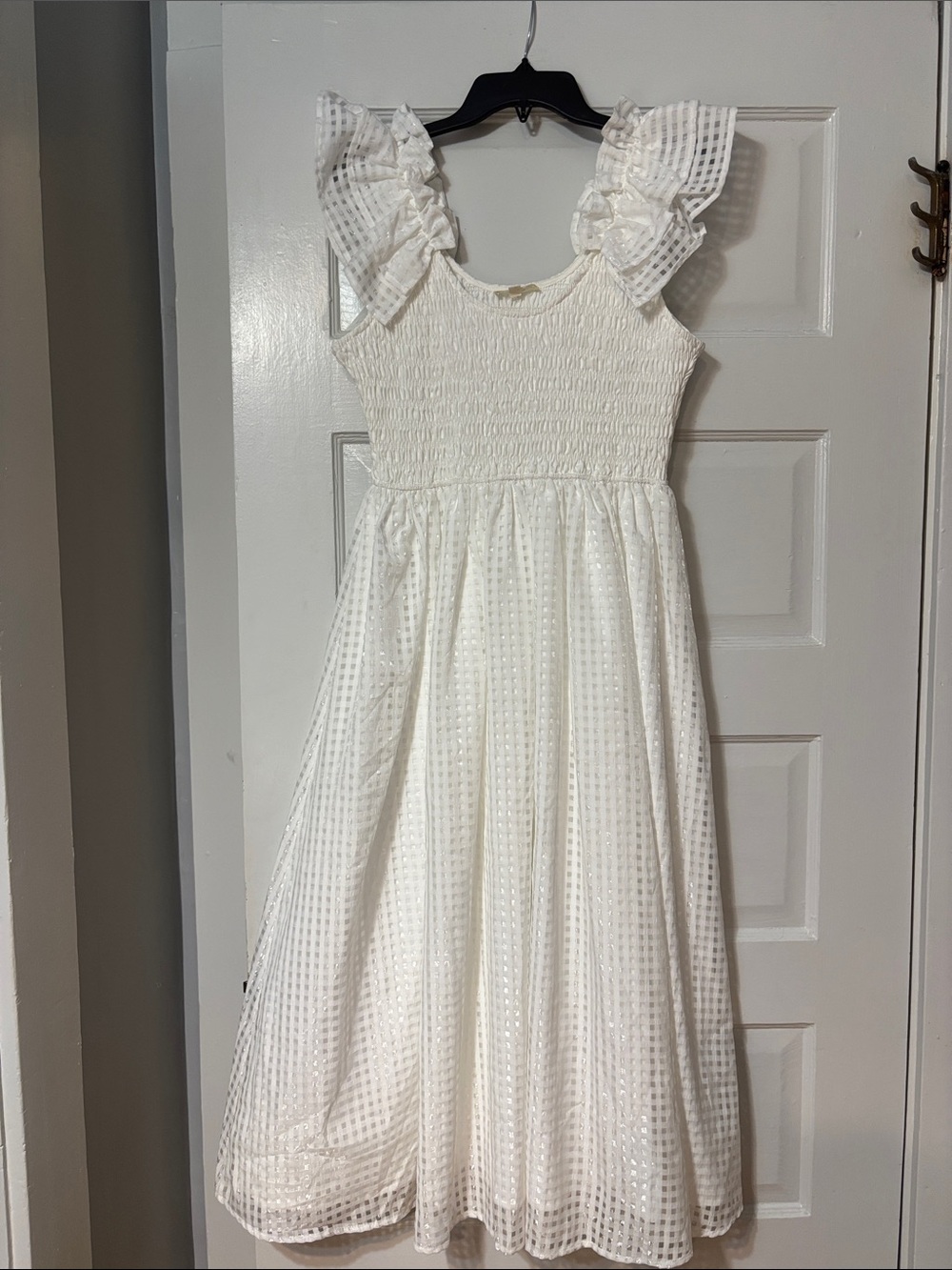 entro White Smocked Bodice Ruffle-Sleeve Dress